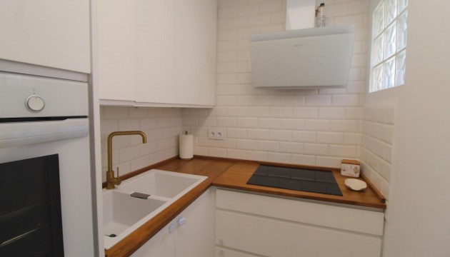 Resale - Apartment - Torrevieja - La Veleta