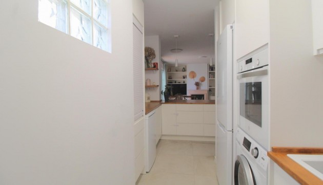 Resale - Apartment - Torrevieja - La Veleta