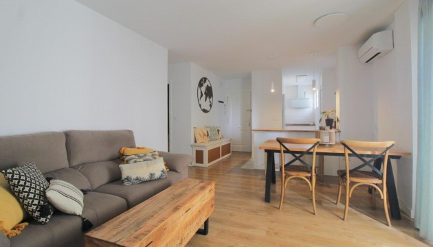 Resale - Apartment - Torrevieja - La Veleta