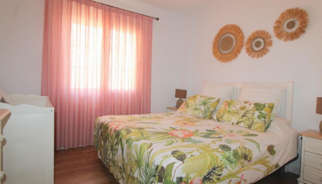 Resale - Apartment - Torrevieja - La Veleta