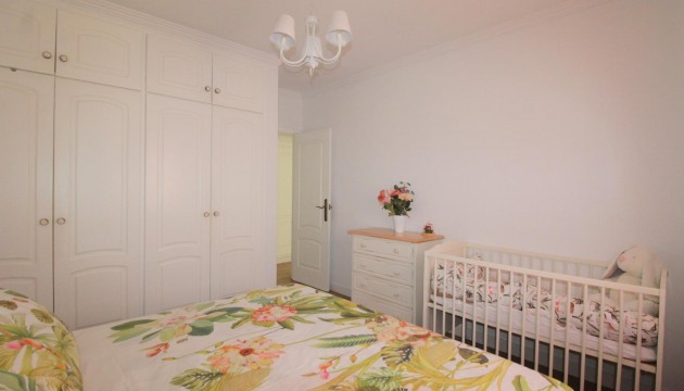 Resale - Apartment - Torrevieja - La Veleta