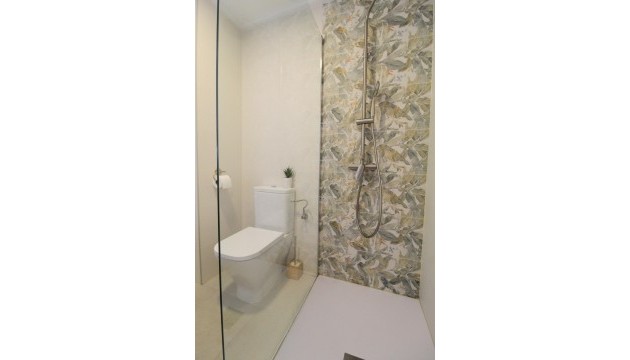 Resale - Apartment - Torrevieja - La Veleta