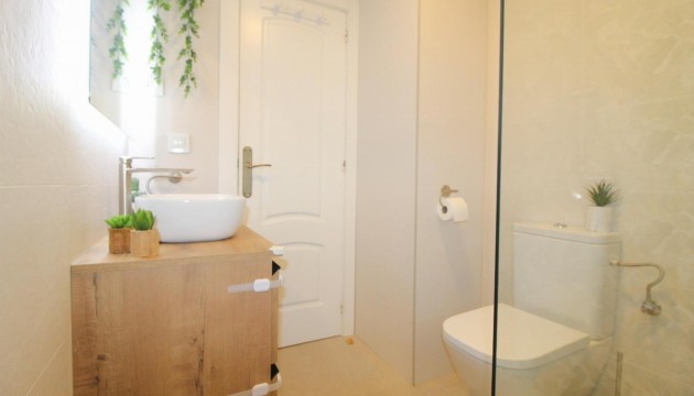 Resale - Apartment - Torrevieja - La Veleta