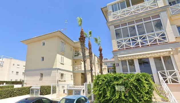 Resale - Apartment - Torrevieja - La Veleta