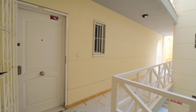 Resale - Apartment - Torrevieja - La Veleta