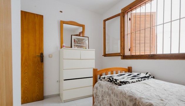 Resale - Apartment - Torrevieja - El Acequión - Los Náufragos