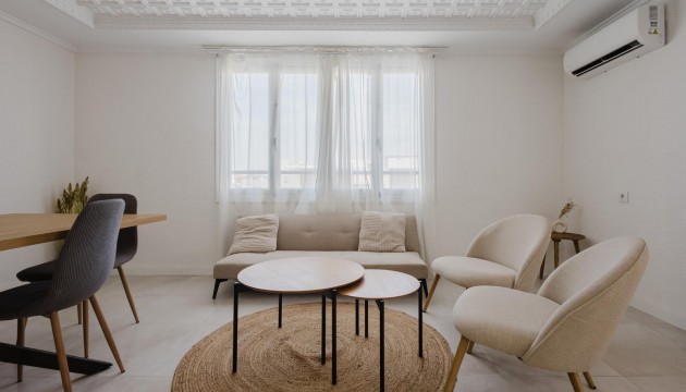 Resale - Apartment - Torrevieja - El Acequión - Los Náufragos