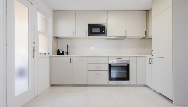 Resale - Apartment - Torrevieja - El Acequión - Los Náufragos