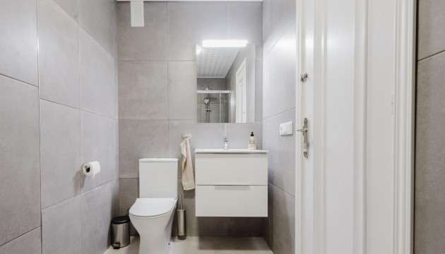 Resale - Apartment - Torrevieja - El Acequión - Los Náufragos