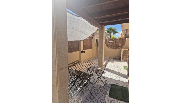 Resale - House - Orihuela Costa - La Zenia