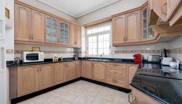 Resale - Apartment - Torrevieja - El Acequión - Los Náufragos