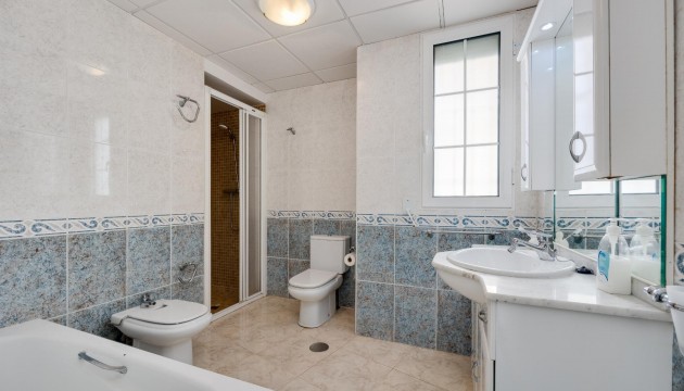 Resale - Apartment - Torrevieja - El Acequión - Los Náufragos