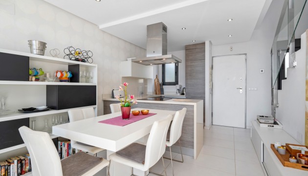 Resale - Bungalow - Torrevieja