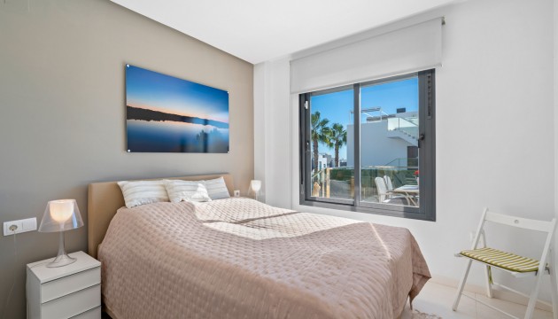 Resale - Bungalow - Torrevieja