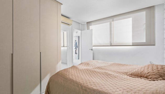 Resale - Bungalow - Torrevieja