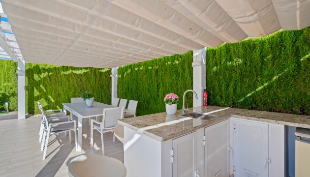 Resale - Bungalow - Torrevieja