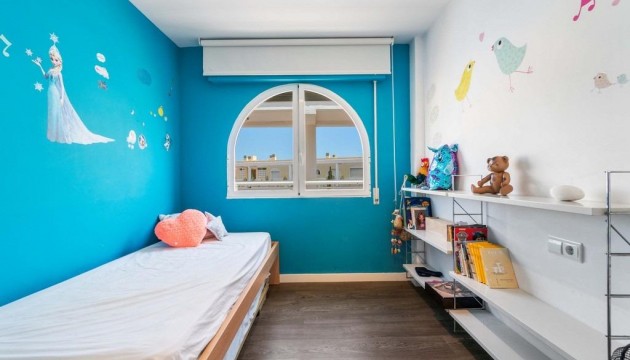 Resale - Apartment - Orihuela Costa - Campoamor