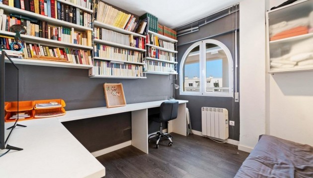 Resale - Apartment - Orihuela Costa - Campoamor