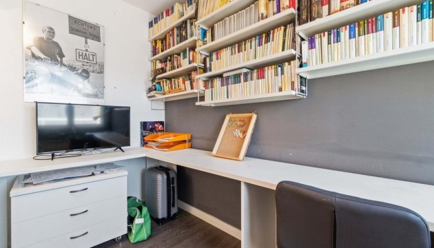 Resale - Apartment - Orihuela Costa - Campoamor