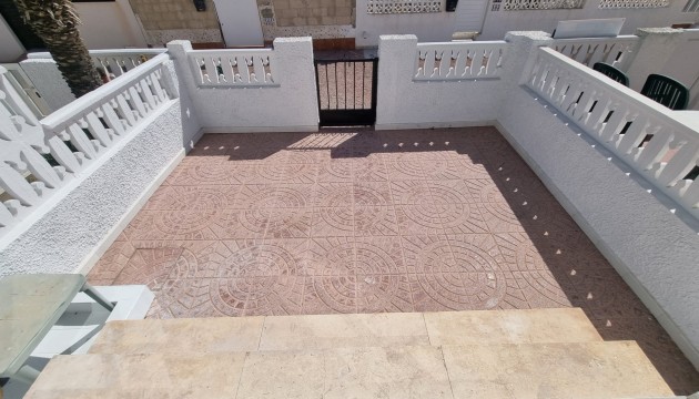 Resale - Apartment - Torrevieja - La Siesta - El Salado -  Torreta