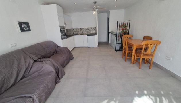 Resale - Apartment - Torrevieja - La Siesta - El Salado -  Torreta