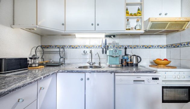 Resale - Apartment - Torrevieja - La Siesta - El Salado -  Torreta