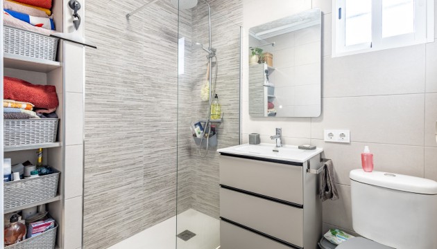 Resale - Apartment - Torrevieja - La Siesta - El Salado -  Torreta