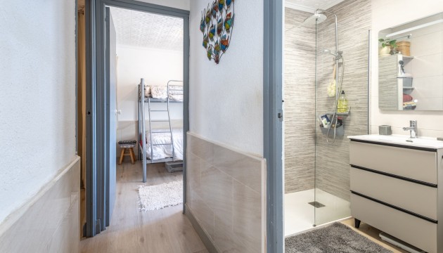 Resale - Apartment - Torrevieja - La Siesta - El Salado -  Torreta