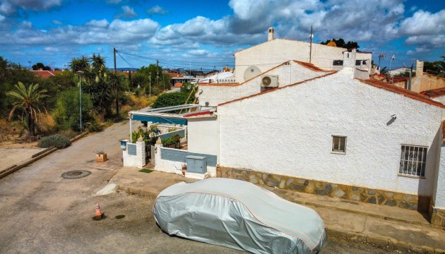 Resale - Apartment - Torrevieja - La Siesta - El Salado -  Torreta