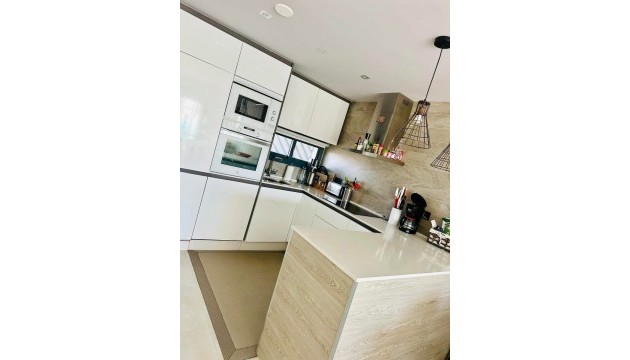 Resale - Apartment - Guardamar del Segura - El Raso