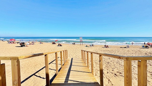Resale - Apartment - Torrevieja - Torrelamata - La Mata