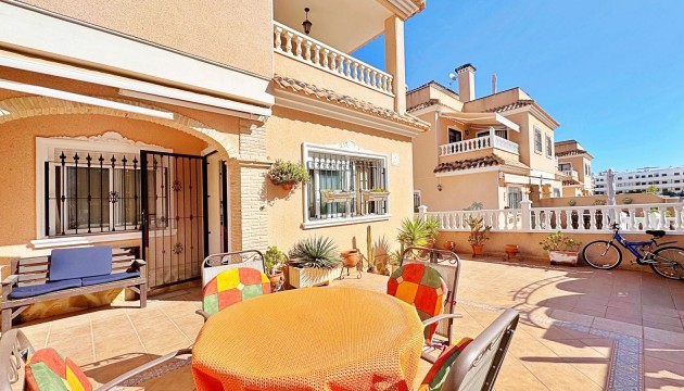 Resale - Townhouse - Orihuela Costa - Villamartín