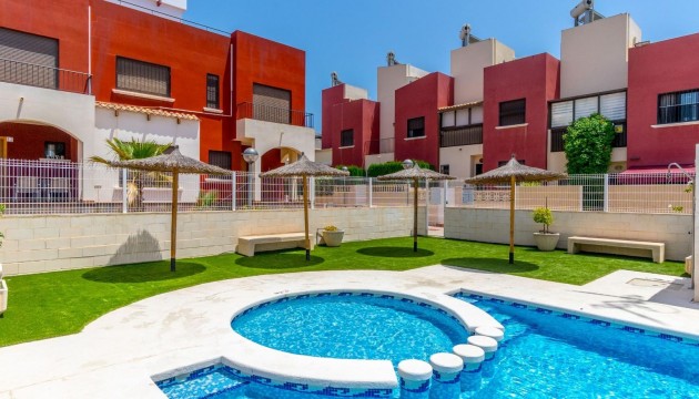 Resale - Townhouse - Torrevieja - Nueva Torrevieja - Aguas Nuevas