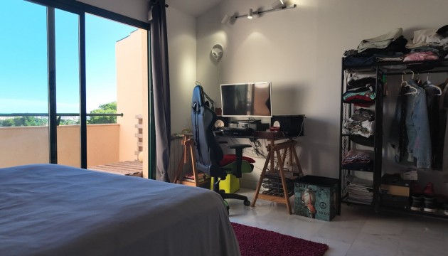Resale - Bungalow - San Juan de Alicante