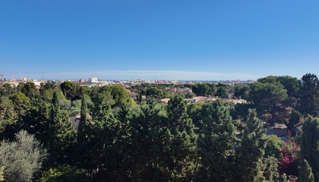 Resale - Bungalow - San Juan de Alicante