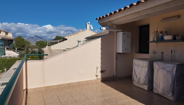 Resale - Bungalow - San Juan de Alicante