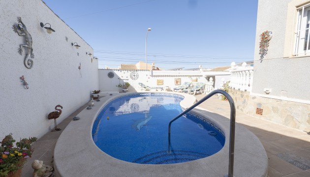 Videresalg - Detached Villa - Torrevieja - San Luis