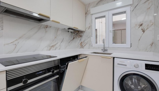 Resale - Apartment - Torrevieja - El Acequión - Los Náufragos