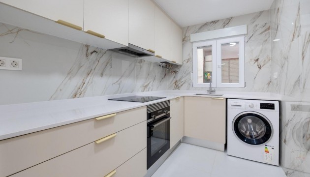 Resale - Apartment - Torrevieja - El Acequión - Los Náufragos