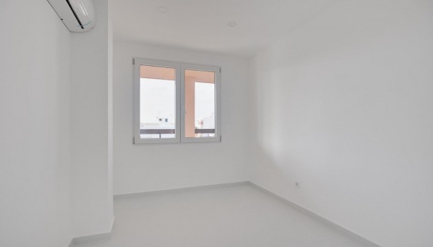 Resale - Apartment - Torrevieja - El Acequión - Los Náufragos