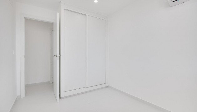 Resale - Apartment - Torrevieja - El Acequión - Los Náufragos