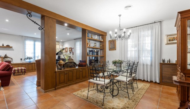 Resale - Detached Villa - Torrevieja - La Veleta