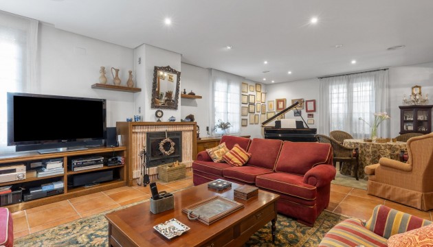 Resale - Detached Villa - Torrevieja - La Veleta