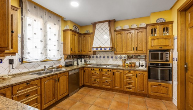 Resale - Detached Villa - Torrevieja - La Veleta
