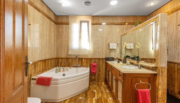 Resale - Detached Villa - Torrevieja - La Veleta