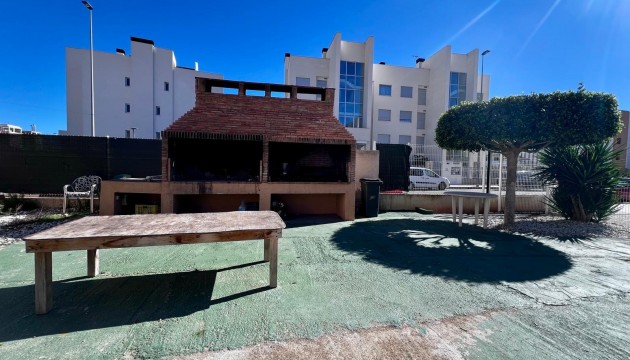 Resale - Apartment - Orihuela Costa - Los Dolses