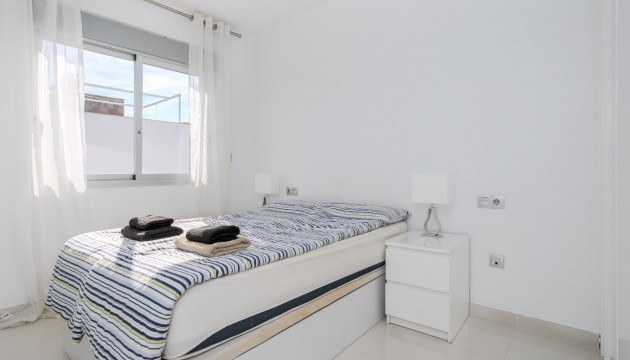 Resale - Apartment - Orihuela Costa - Punta Prima