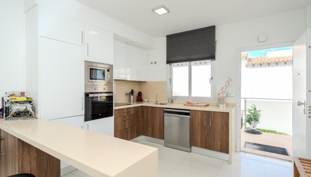 Resale - Apartment - Orihuela Costa - Punta Prima