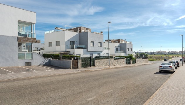 Resale - Apartment - Orihuela Costa - Punta Prima