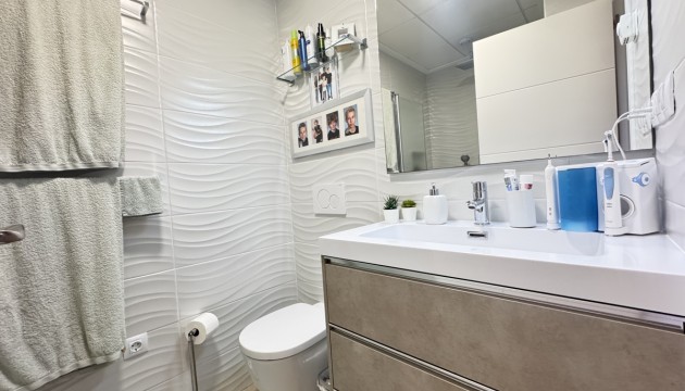 Resale - Apartment - Orihuela Costa - Villamartín